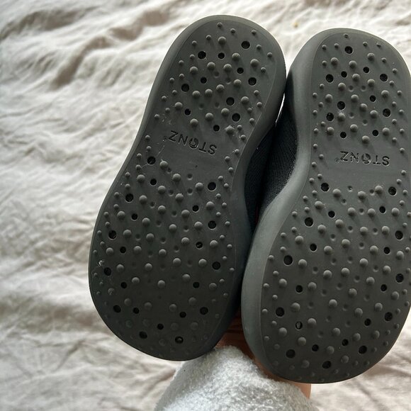 STONZ water shoes 9T - Picture 2 of 2